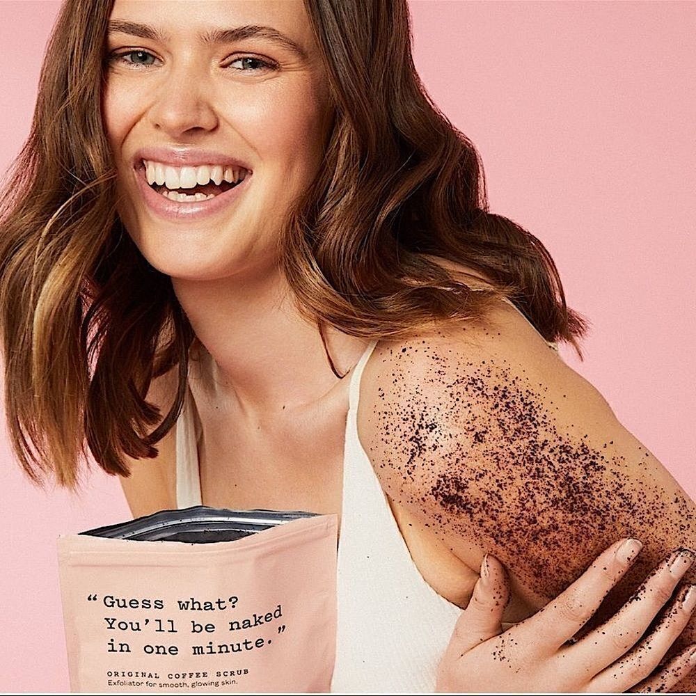 Original Coffee Scrub by Frank Body - Picture 4 of 5